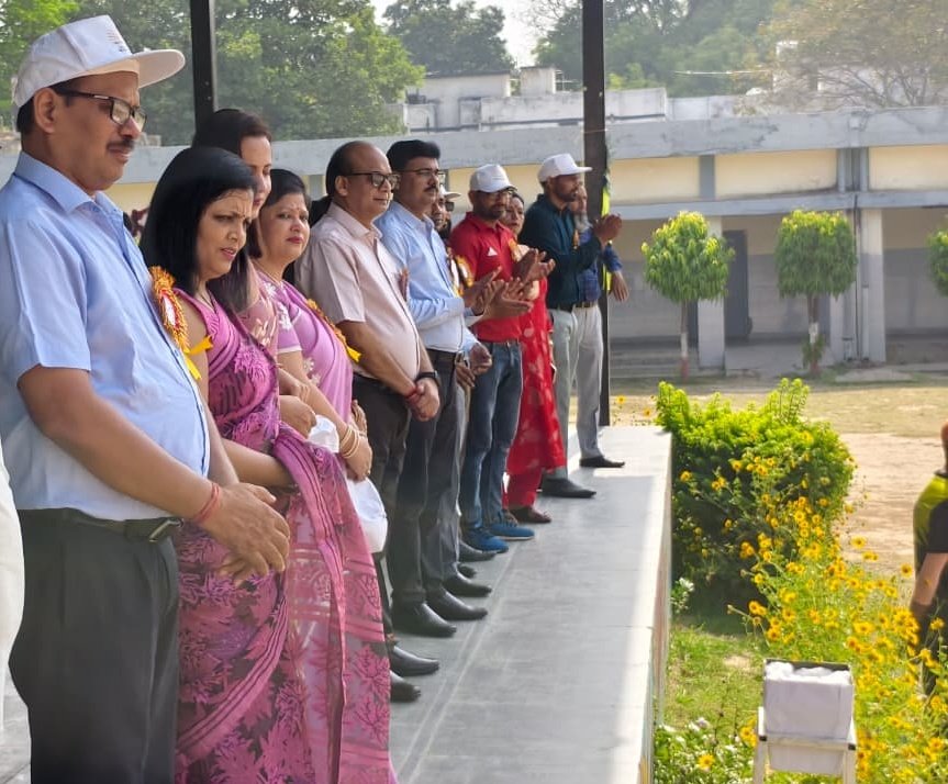 KvKanpurshiftii's tweet image. 55th Regional Sports Meet at Kendriya Vidyalaya Kanpur Cantt inaugurated by the Principal with a ceremonial balloon release. A vibrant start celebrating sportsmanship and teamwork. #KVS #SportsMeet ✨
