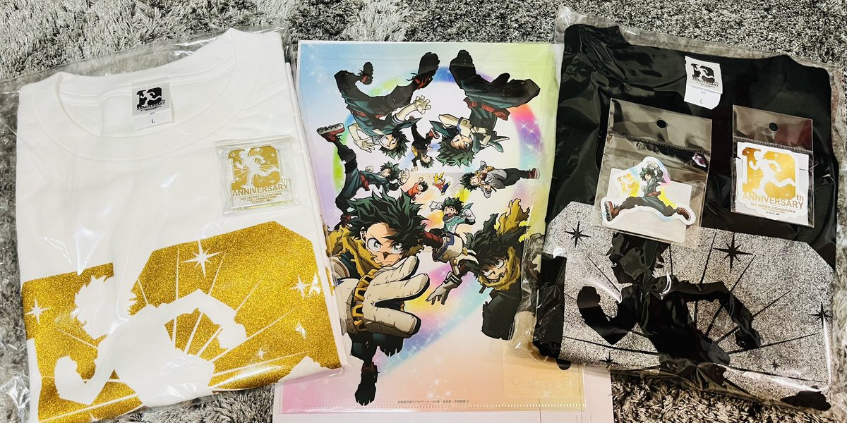 帰宅〜 toho animationのヒロアカ10周年グッズが来た❗️Tシャツの