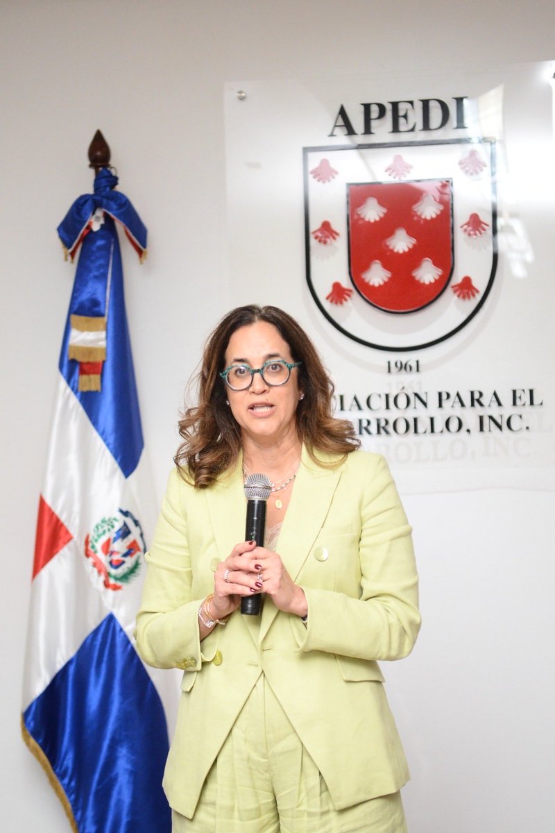 APEDIRD's tweet photo. Histórico 👏

La Asociación para el Desarrollo, Inc. (APEDI) elige a Lina García Almánzar como su primera mujer presidenta (2026-2028).

Un paso firme hacia el fortalecimiento institucional y el desarrollo sostenible de Santiago de los Caballeros y la República Dominicana 🇩🇴 https://t.co/IRuVp6kMHt