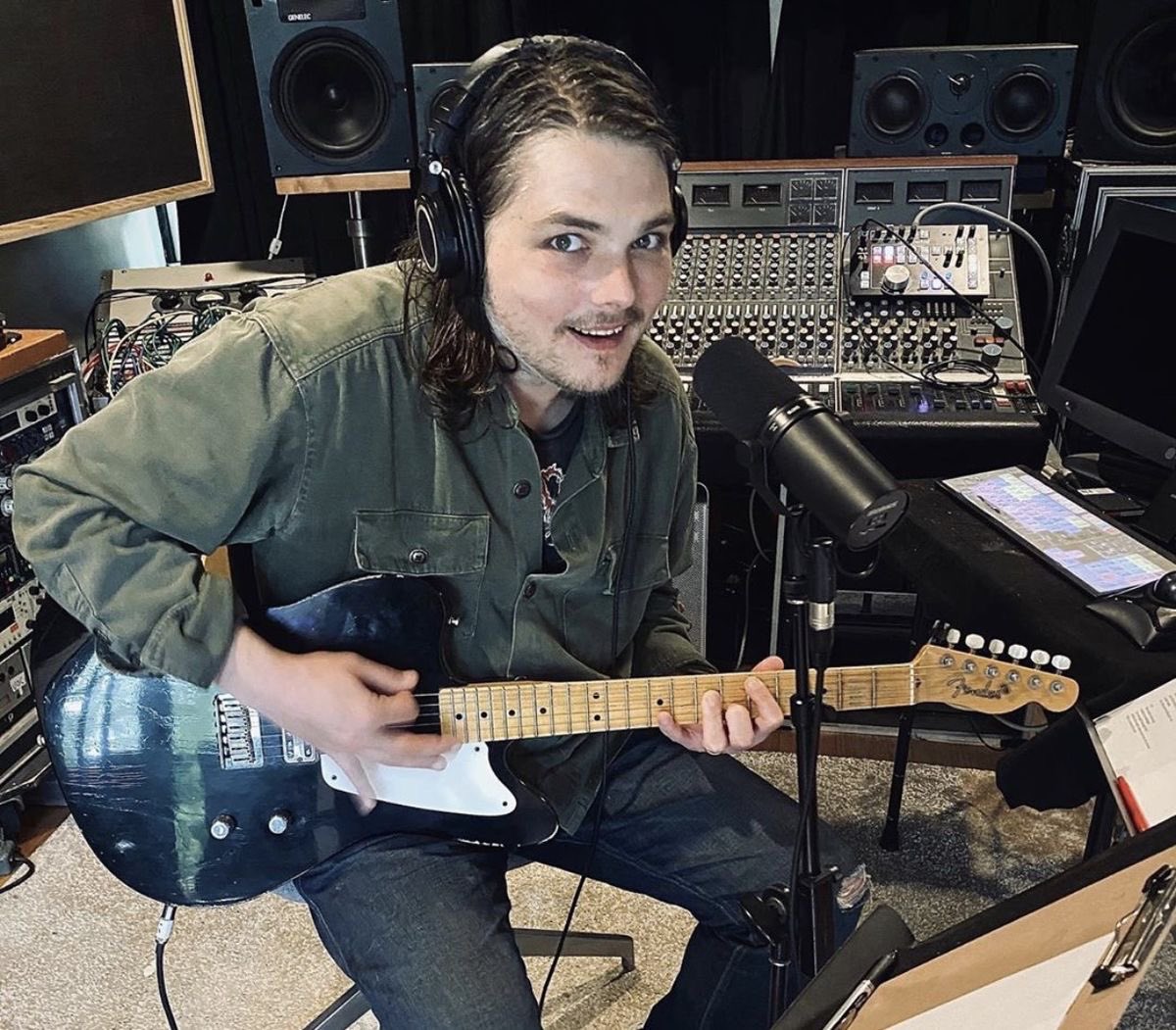 let ˙ᵕ˙ tweet media