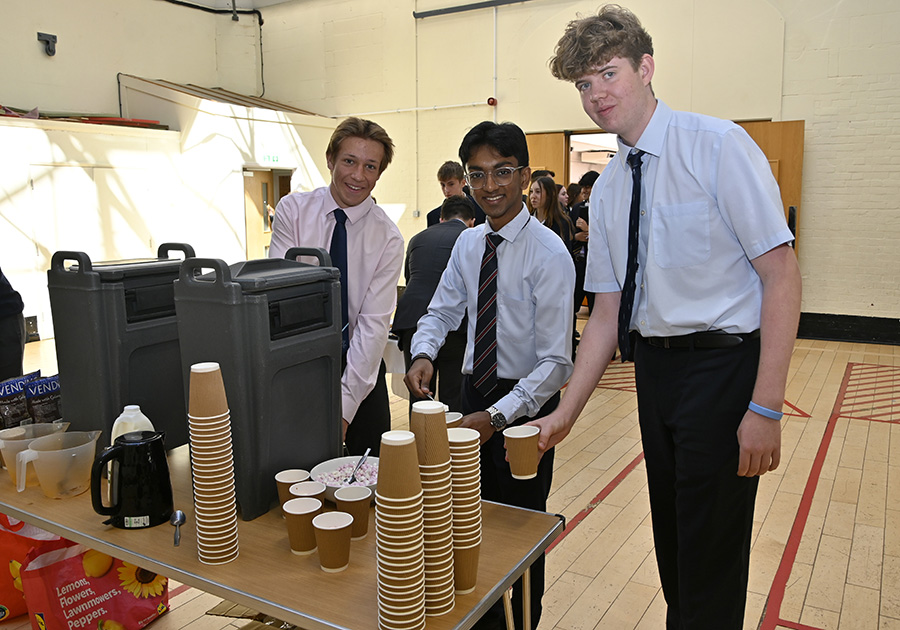 worthschool's tweet image. Kind-hearted Butler boys sold hot chocolate and s’mores at breaktime last week to raise money for their House charity Fountain of Peace, a charity giving hope and transforming lives for Uganda’s children.
#charity #service #uganda