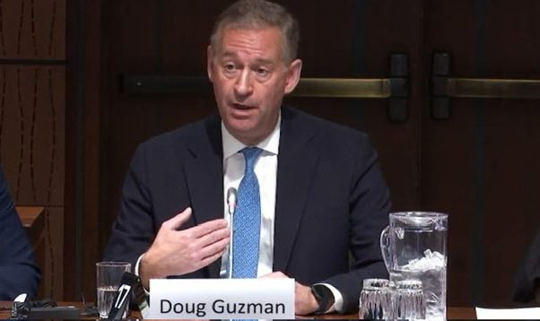 Toronto banker Doug Guzman hired to oversee defence contracting,  acknowledges longtime dealings with defence contractors but denied any  conflict. “I expressed a willingness to serve the country.”  https://t.co/ge9jgTfQJZ @jamesbezan @ScottAndersonMP ...