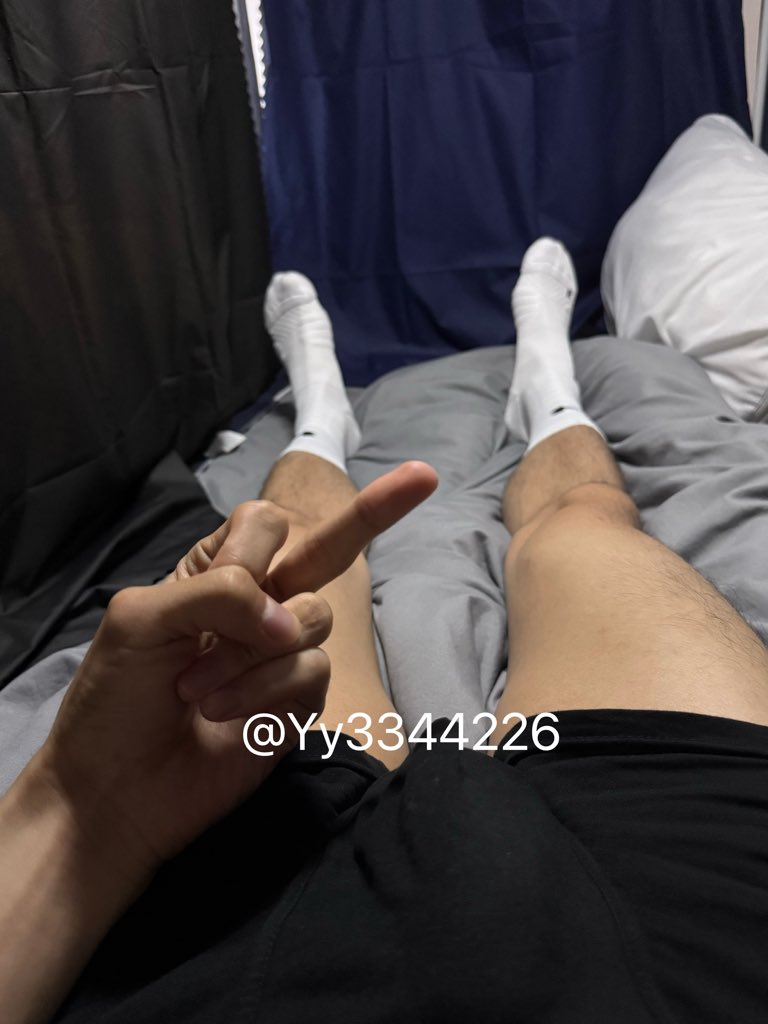 XY tweet media