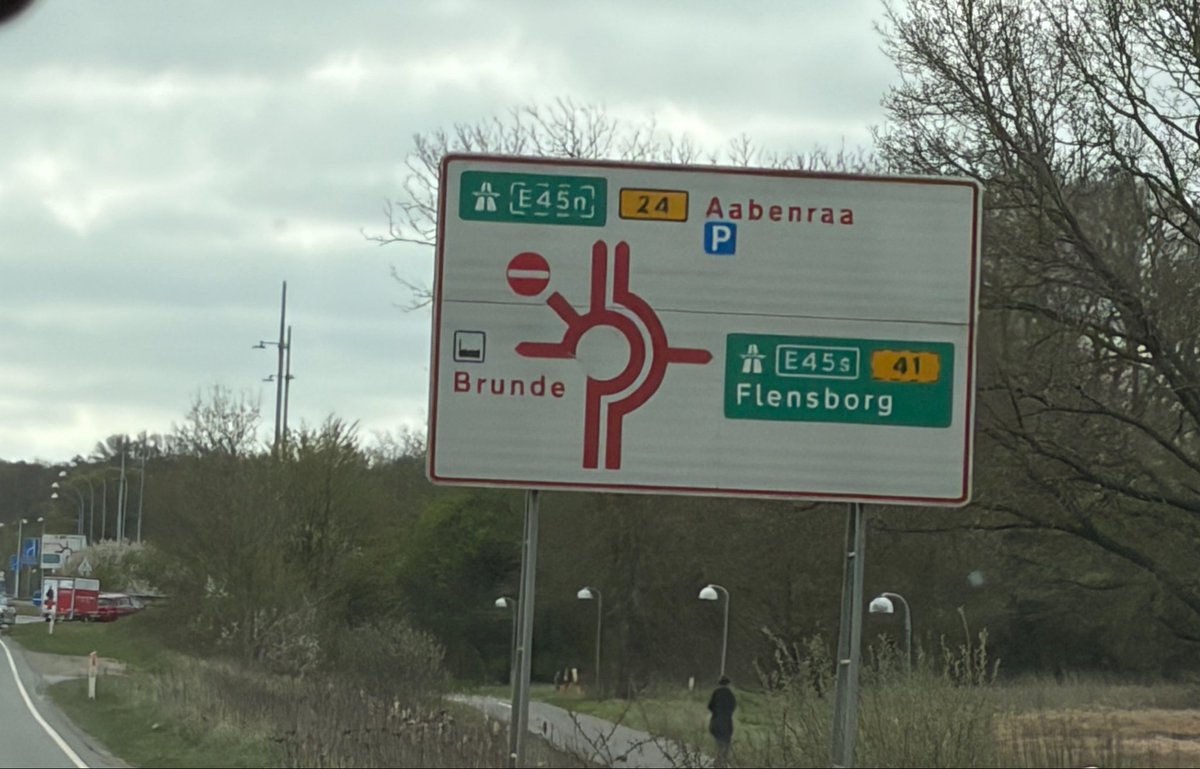 NorwaySkandin's tweet image. #Urlaub #Skandinavien #Dänemark #Danmark #Meerliebe #Nordsee #northsea #Hafen 

1/ Mittlerweile ist der Dänemarkurlaub vorbei.
