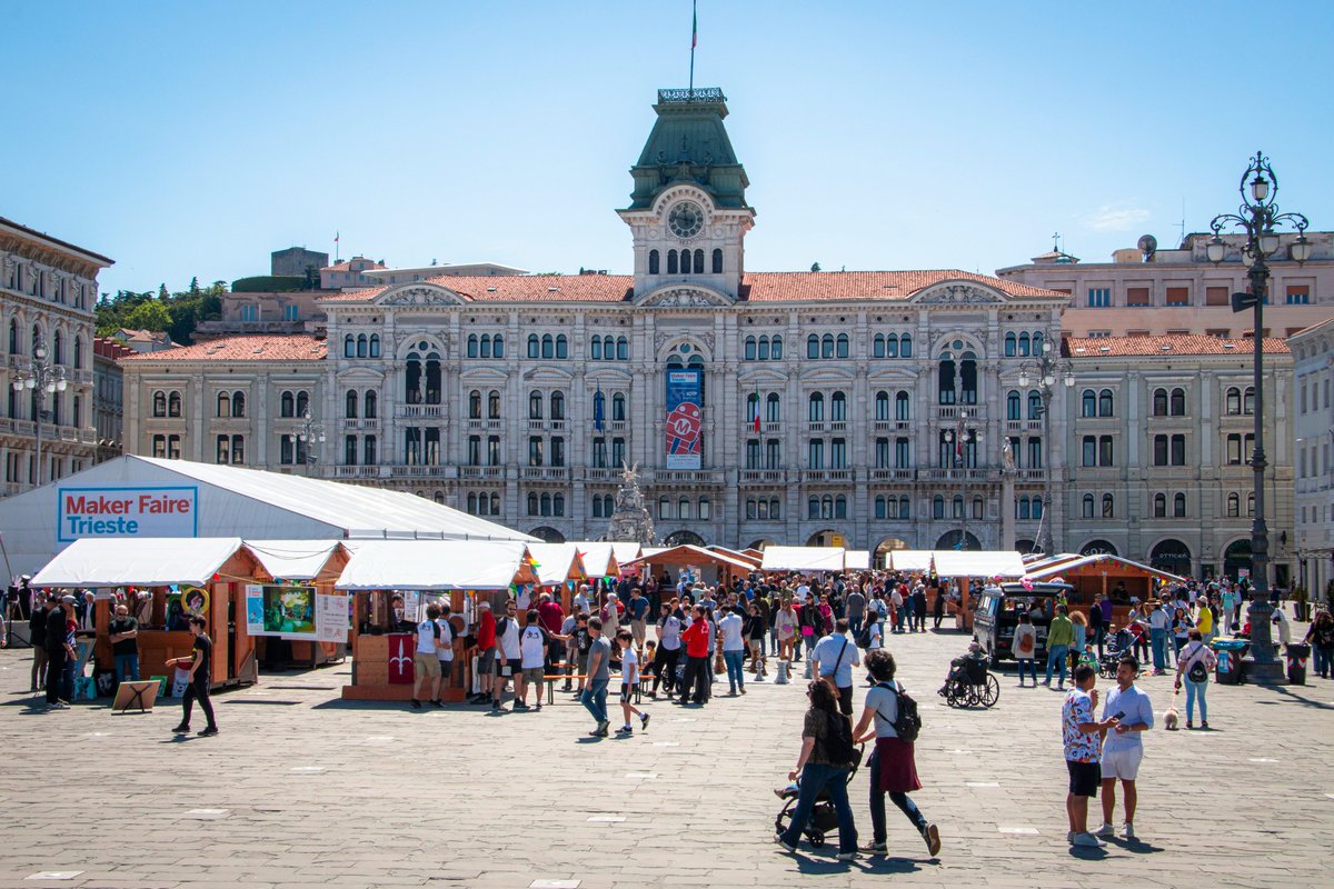 futuranet_it's tweet image. 🛠️ Maker Faire Trieste 2026: 9-10 maggio in Piazza Unità. 450 maker da Europa e Asia, ingresso gratuito. Robot, domotica, game design e Fanta Maker in programma. Info: ei.futuranet.it/2026/04/28/tor…

 #makerfaire #trieste #maker #futuranet #elettronicain #elettronica