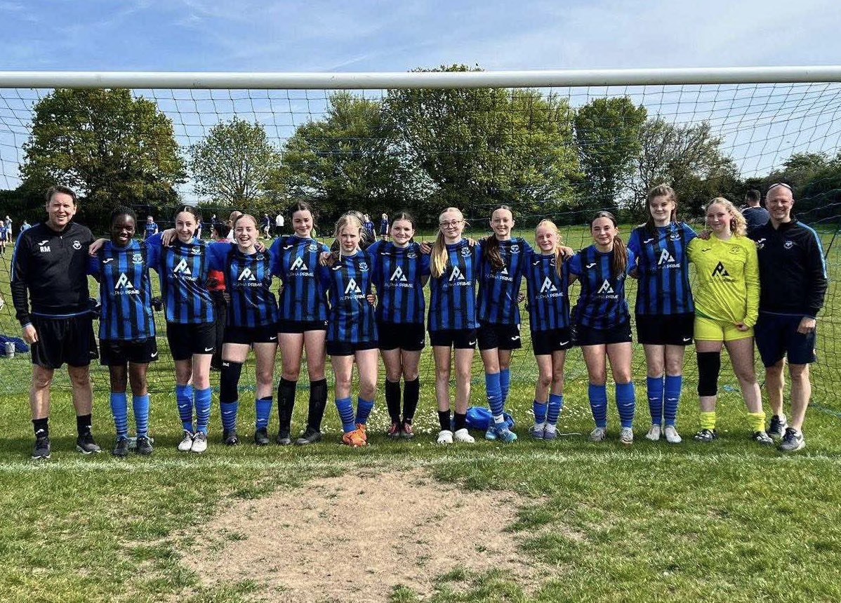 Teamgrassroots_'s tweet image. 🗣️Show us your team 
#Shoutout to Leigh Ramblers U14 Girls Black.  It’s been a challenging season - with injuries to our goalkeeper and other players but we’ve managed to finish third in Division B of the ECGFL.

This is what one of our parents, Sophie Guilcher said:

It has been