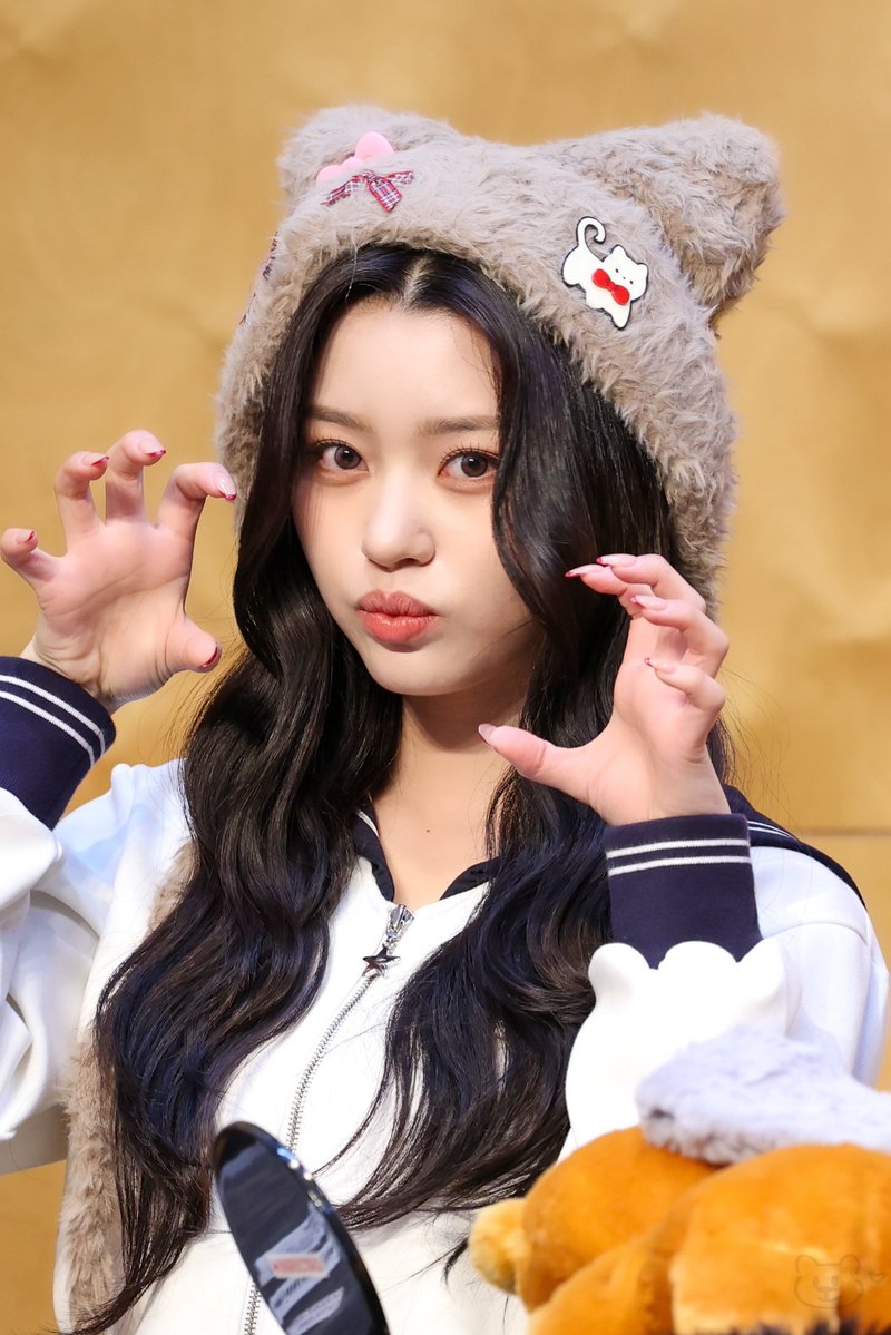 Ray_CSR's tweet image. 260410 MINIRECORD 대면 팬사인회 

두나 - #DUNA

#첫사랑 #CSR