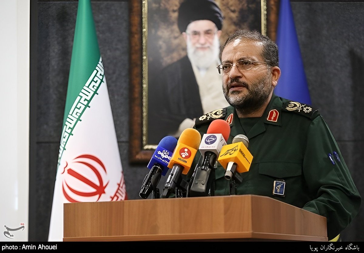 نورآ tweet media