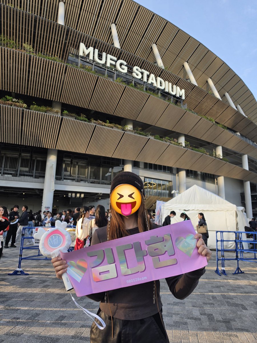 두 붓 컴❤️ tweet media