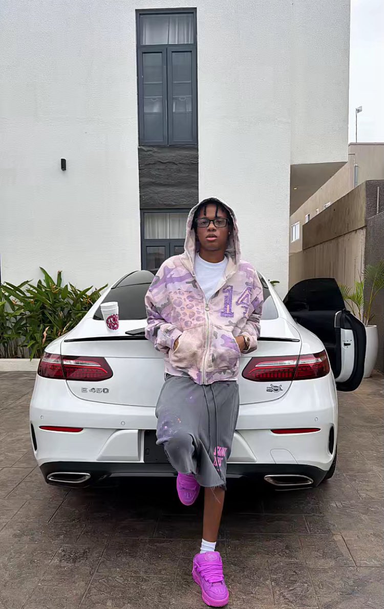 bottomboysurvivor tweet media