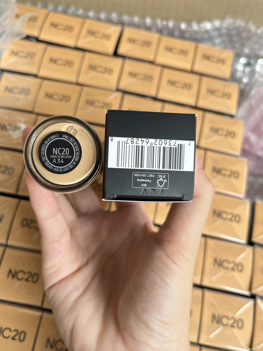 seoulpede's tweet image. 🔥พร้อมส่ง 890 บาท รองพื้น MAC Studio Fix Fluid SPF15 30ml สี NC20 ผิวขาว 〰️ มอบการปกปิดระดับกลาง อำพรางจุดบกพร่องต่างๆ ของผิว ปรับสีผิวให้สว่าง กระจ่างใส มีชีวิต ชีวา สดใส เนื้อรองพื้นเกลี่ยง่าย แห้งไว้ ไม่เป็นคราบ ติดทน

#พีดีสต็อค #mac