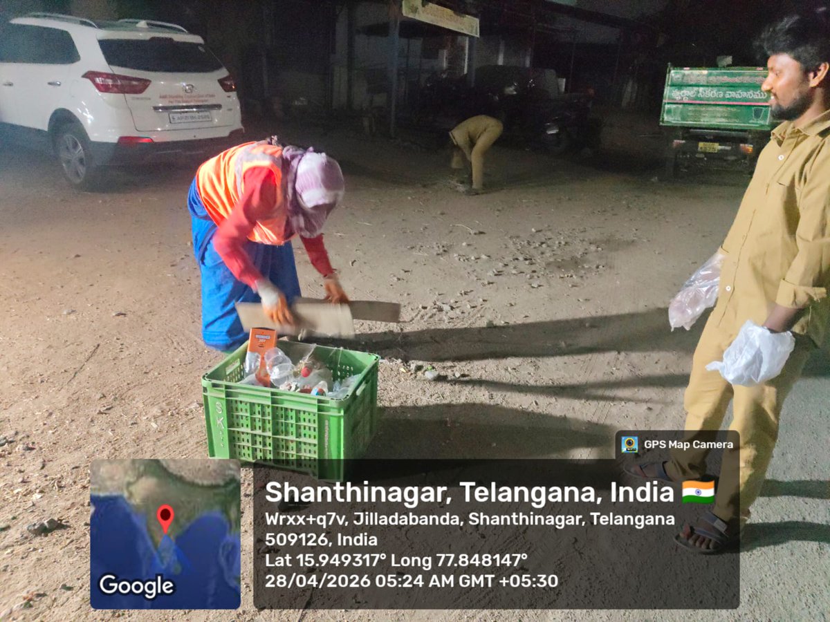 mcwaddepally's tweet photo. As part of the 99 days action plan, on the 54th day, special sanitation drive at NTR Statue to Dr. Br. Ambedkar Statue at Shanthinagar Main road in Waddepally Municipality.
@TelanganaCMO
@SwaroopYogita
@RoopaMishra77
@tksreedevi
@cdmatelangana
@SwachhBharatGov
@Collector_JGL https://t.co/nfx54Z6YkY