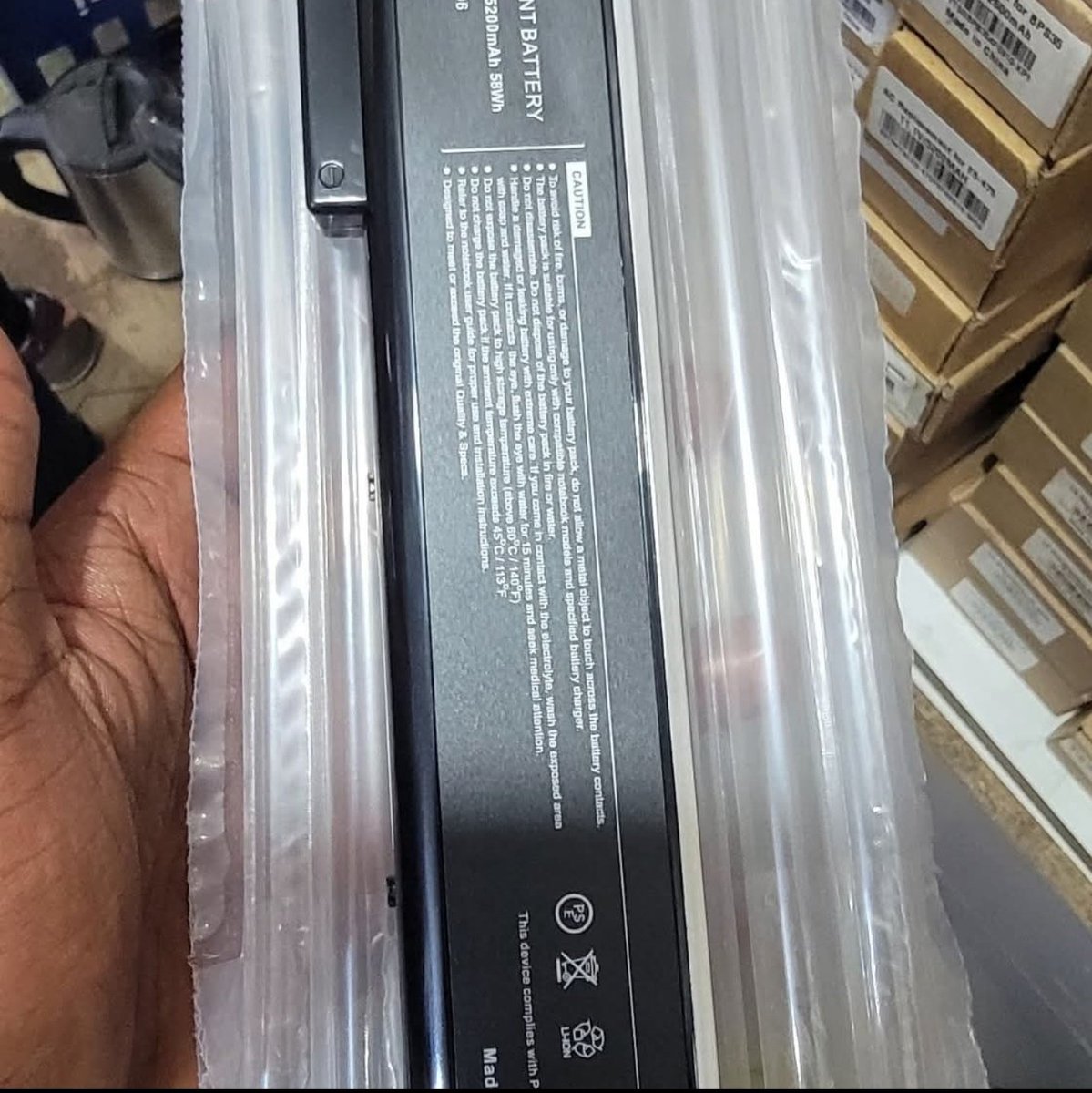 jonathanlupand0's tweet photo. Apple Macbook batteries available
K1500 to k2000
aptop External Batteries for Hp,lenovo,dell,acer,asus, and Toshiba, Fujitsu k550 
Laptop, chargers for hp,dell,lenovo Toshiba,asus, and acer
K200
Mifi = 550 
Type c laptop charger original 
K500
 Ps4 controllers = k400
097 1962756 https://t.co/0XF37Cnwae