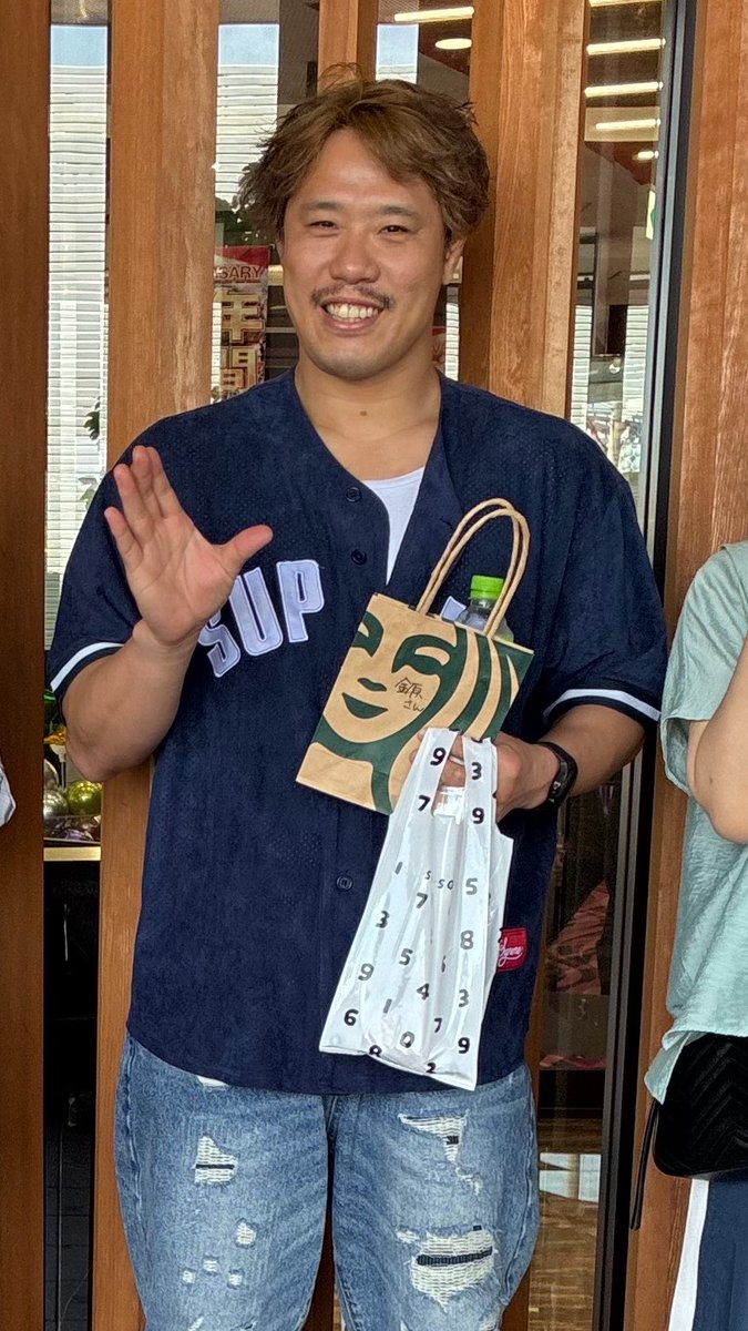 trinity20220719's tweet photo. äŒè€éžæãšéåããã«äŒãã«é岡ãžð
éåããååã¯ã俺ã ãåœãã£ãŠãªãð€ãšã®ããšã§ããããç¬é¡ã§ã·ã£ãŒã¯ããŒãºããŠãããŸãããâš
ã2人ã«ãæãã®éŽäžãã¬ãŒã³ããããæãã®ã»ãé¢çœãã£ãŠãããð
è£ããŒã¯ã®ãä»äºã®æã«ã§ããã²ãæãã§å±¥ããŠãã ããâš
#RITEN #è£çªé· https://t.co/KhUu8wAggl