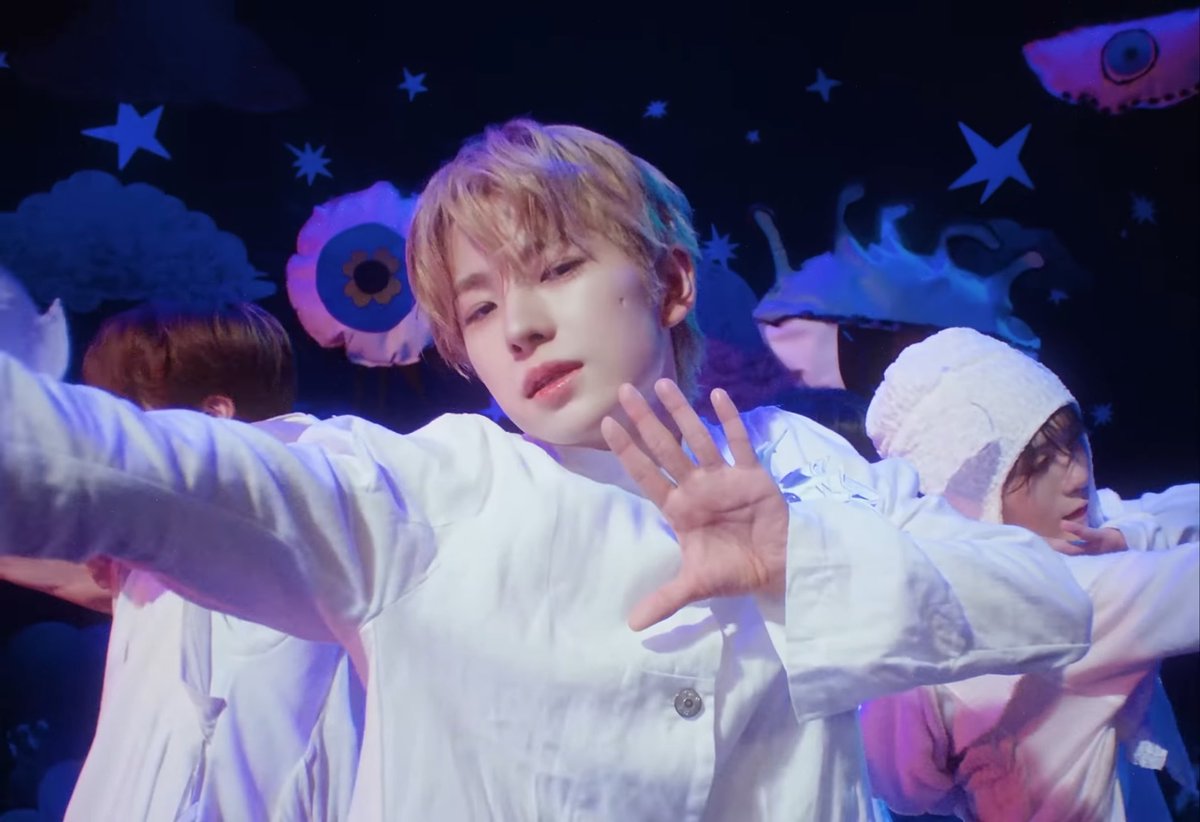 so happy that he suddenly danced to 2.0 😭😭😭