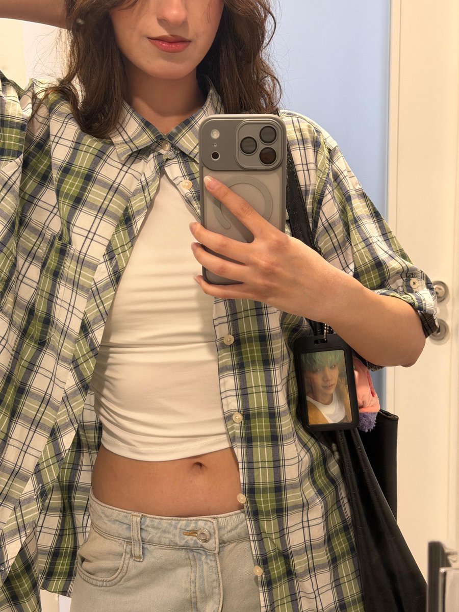 diana | lyt | luat tweet media