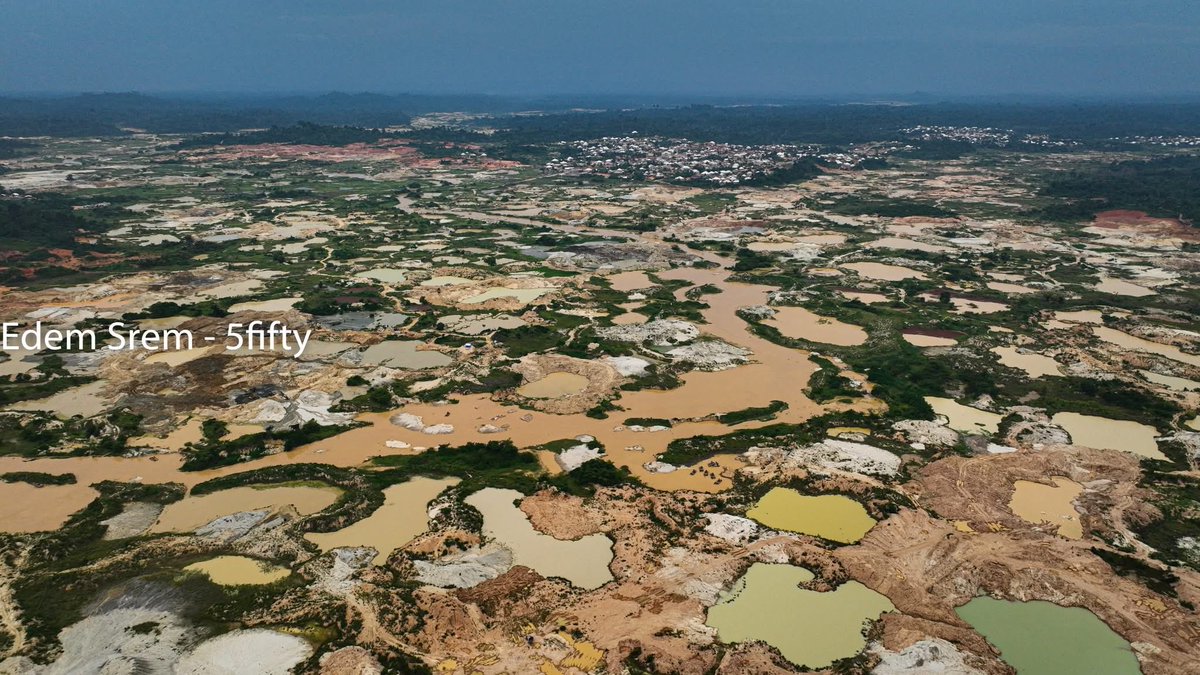 Edem Srem tweet media