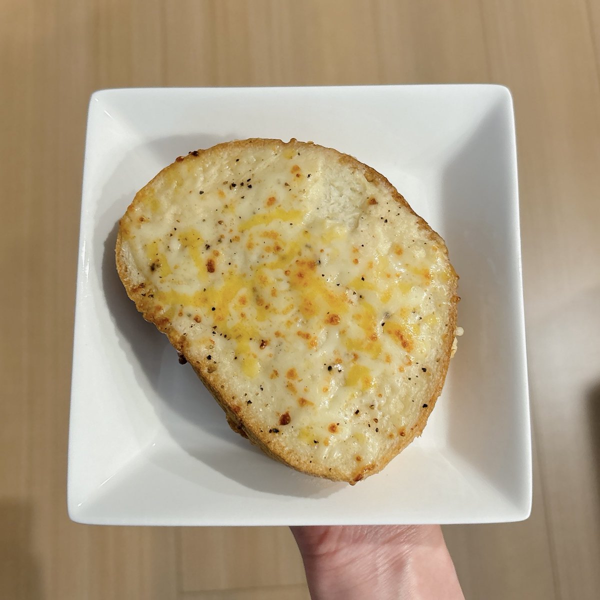 L8_shirasu's tweet image. 家にスタバのクロックムッシュがあると頑張れた！
連休明けもクロックムッシュ食べよう🥪
#スタバ
#スターバックス
#starbucks