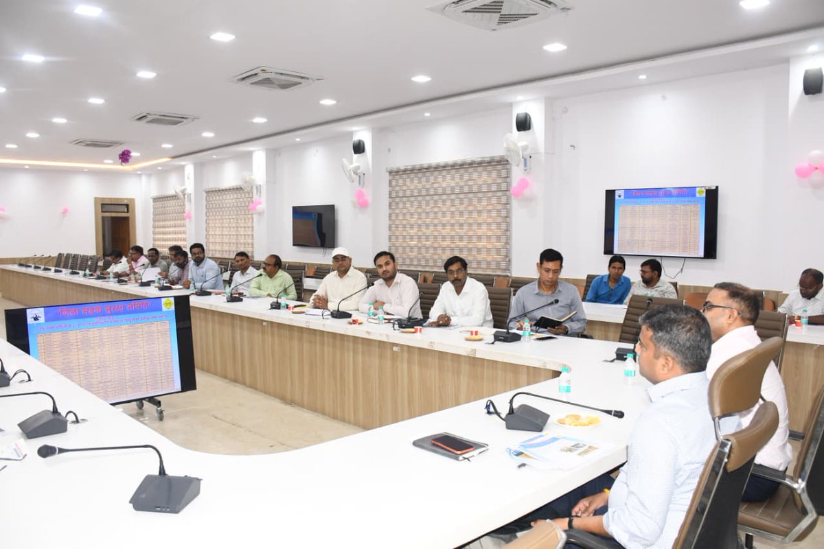 DM Prayagraj tweet media
