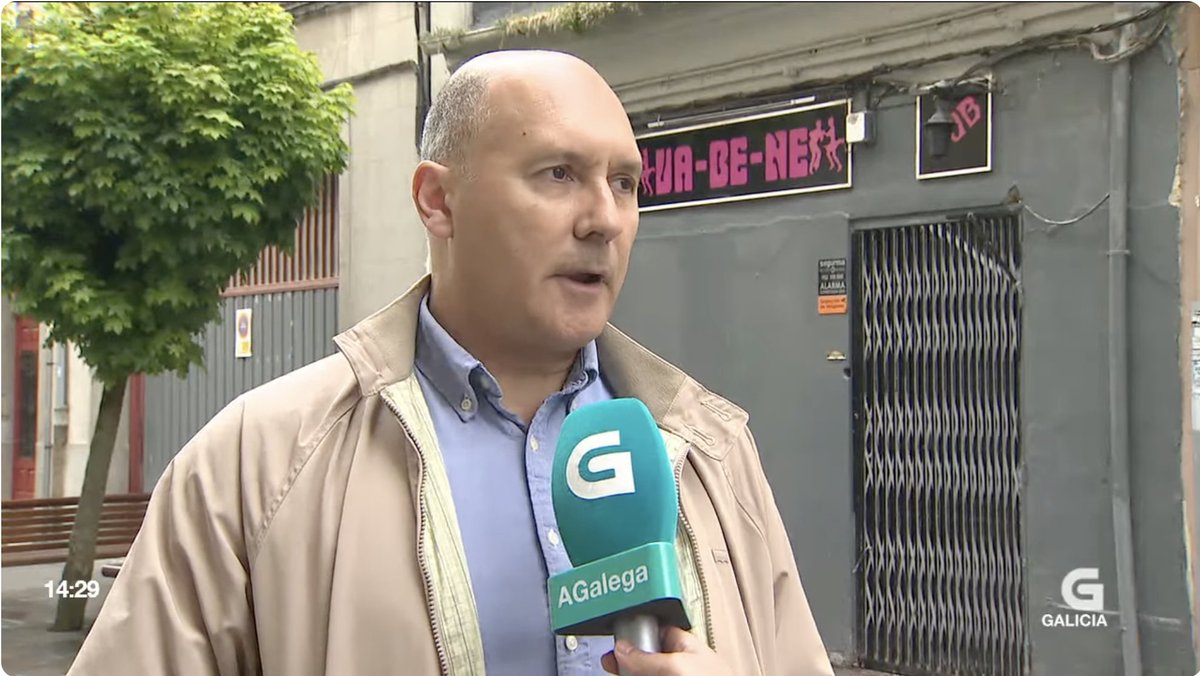 TVG pecha o Galicia Noticias cunha info na que Lugo parece o Bronx. A situación é tal –ollo, todo provocado POR UN AFTER– que nos grupos veciñais de whatsapp se recomenda "saír á rúa con esprai pementa". 

Como non vai facer falla unha moción de censura???

(Segue👇)