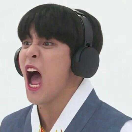루 tweet media