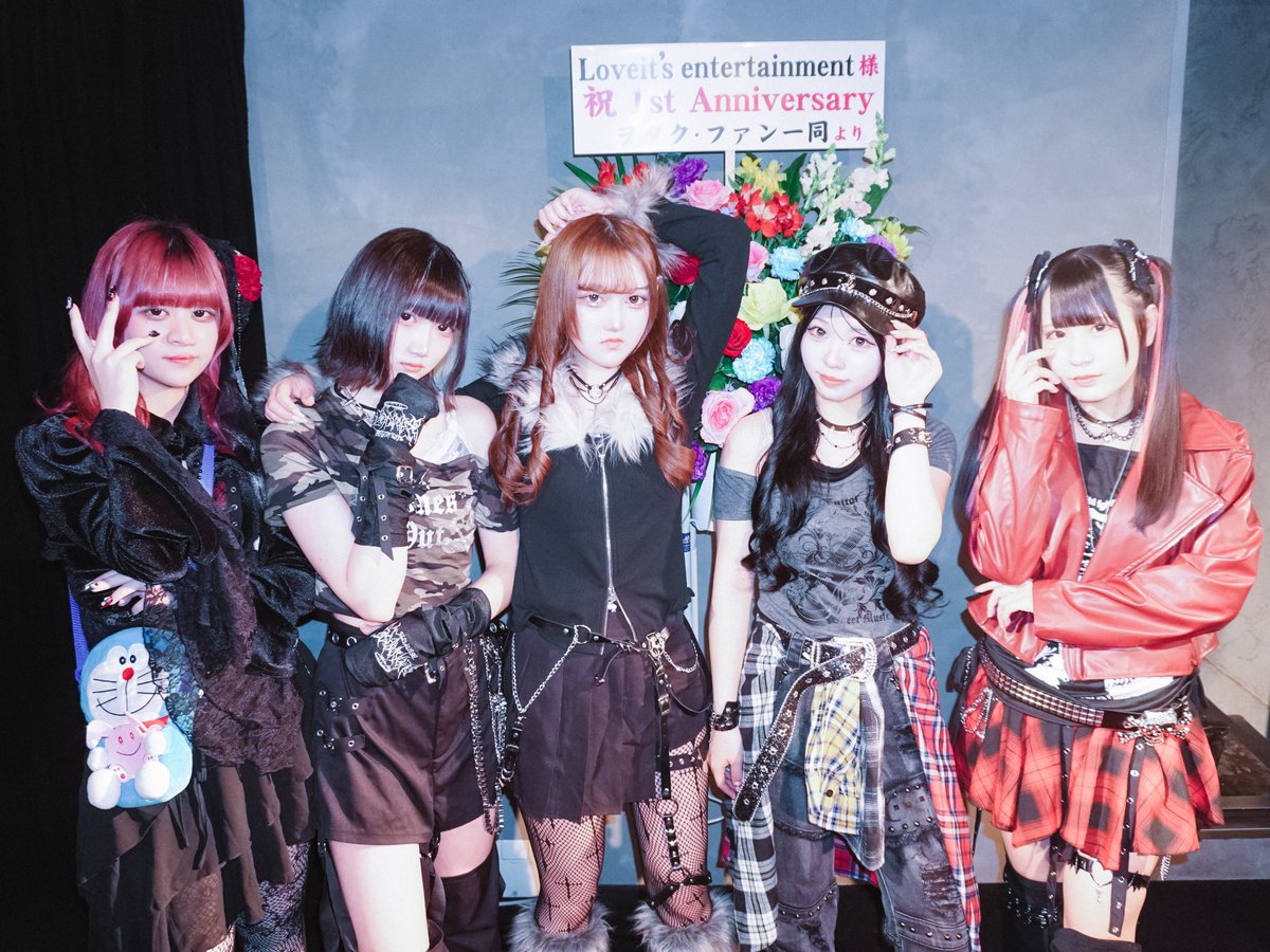 あんで－ tweet media