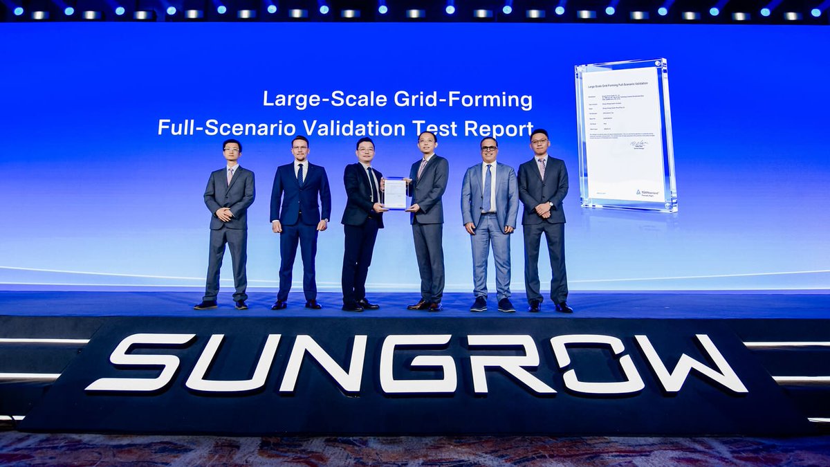Webnewsadd's tweet photo. Sungrow achieves a global first with large-scale grid-forming extreme testing, strengthening renewable energy grid stability.

Read the full press release to explore this breakthrough: 
https://t.co/6MdzKAybRi

#GridForming #CleanEnergy #EnergyTech #Sungrow #SmartGrids https://t.co/OYzPZ8fXxy
