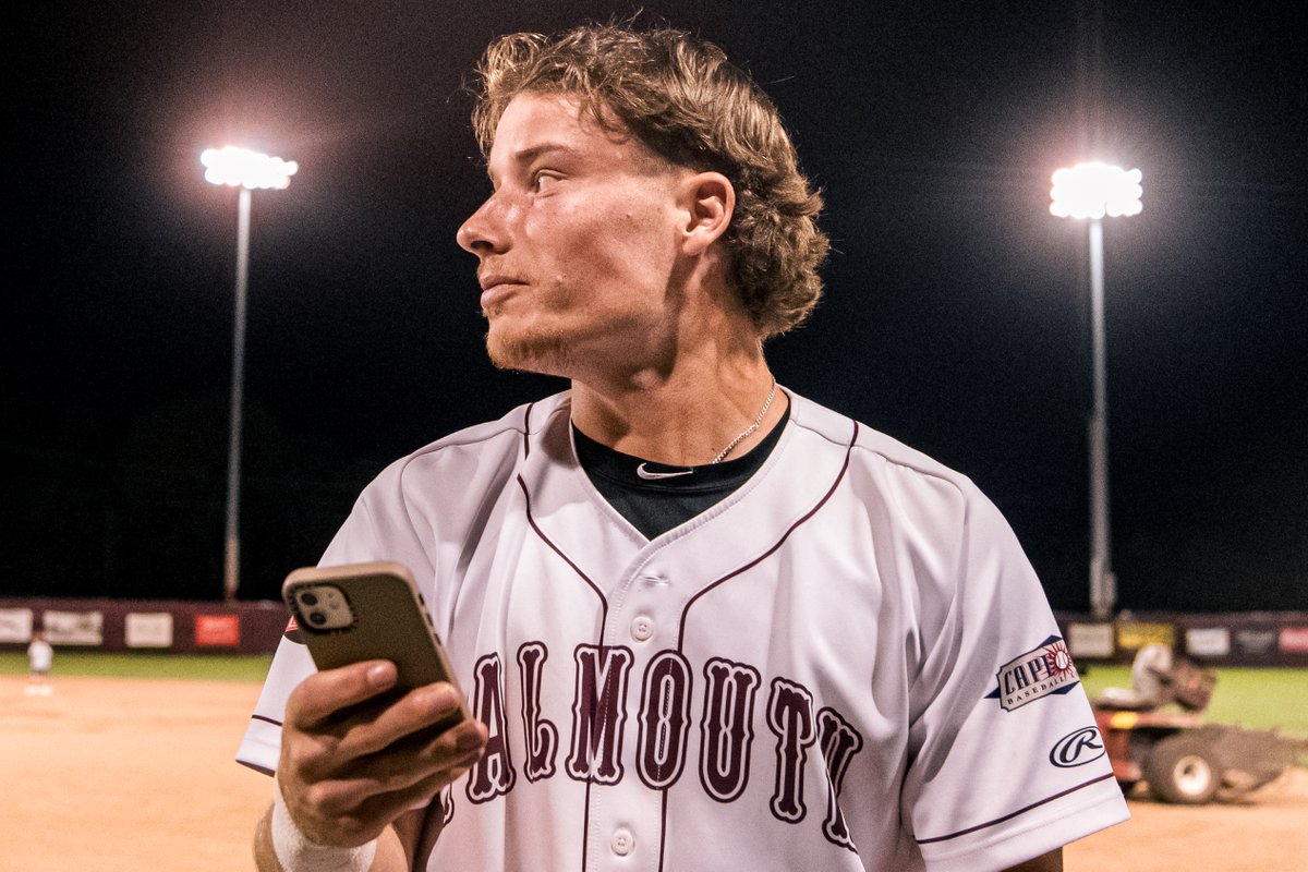 FalCommodores's tweet photo. The @CleGuardians just called up @TBazzana (2023 @FalCommodores) to the majors for his @MLB debut tonight against the @RaysBaseball. The second baseman was the 2024 #1 MLB pick overall and https://t.co/BpX6xeekJT’s 16th overall prospect in the Top 100. @OfficialCCBL https://t.co/hJIbj1fF9q