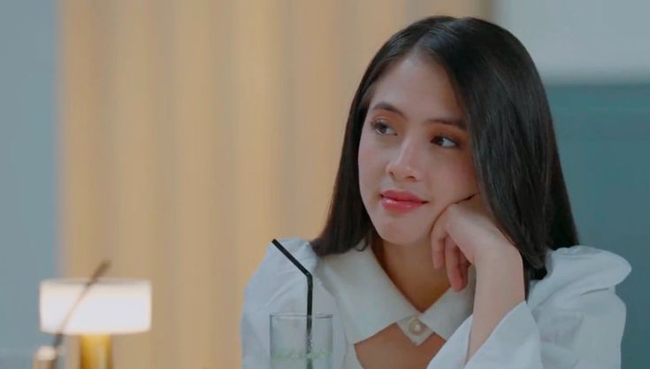 inisaya66_'s tweet photo. nggak harus pake yang mewah atau terbuka buat terlihat menawan—kadang yang sederhana justru paling berasa auranya, karena pesona itu soal cara membawa diri, bukan sekadar apa yang dipakai. 💗
#mamimadila https://t.co/B6Aq8S5G63