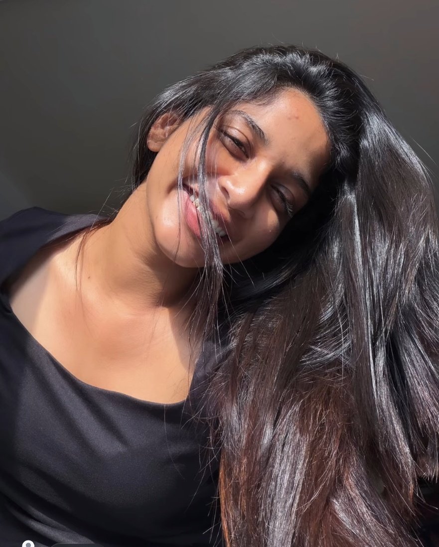 GetsCinema's tweet photo. #SreeDevi - LONG HAIR BEAUTY LOOKS AWESOME - Recently she Acted in #BandMelam Film. https://t.co/bF1nhLxFgE