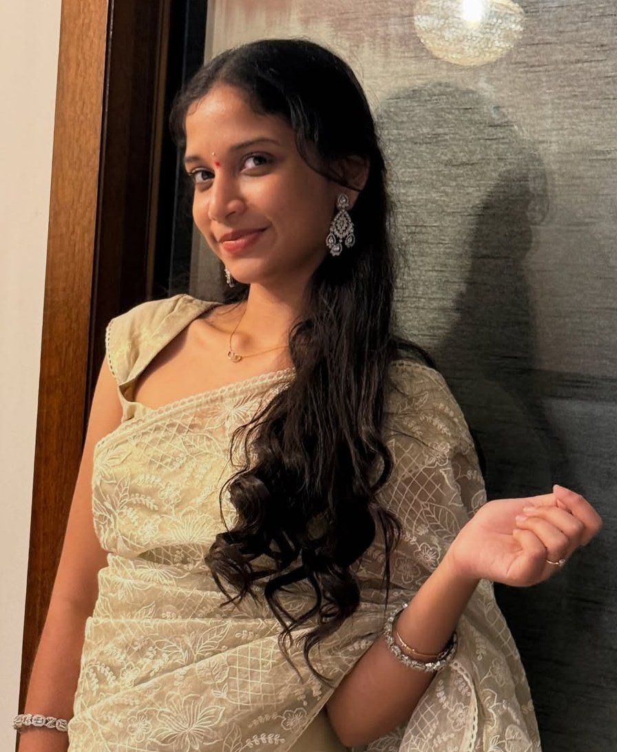GetsCinema's tweet photo. #SreeDevi - LONG HAIR BEAUTY LOOKS AWESOME - Recently she Acted in #BandMelam Film. https://t.co/bF1nhLxFgE