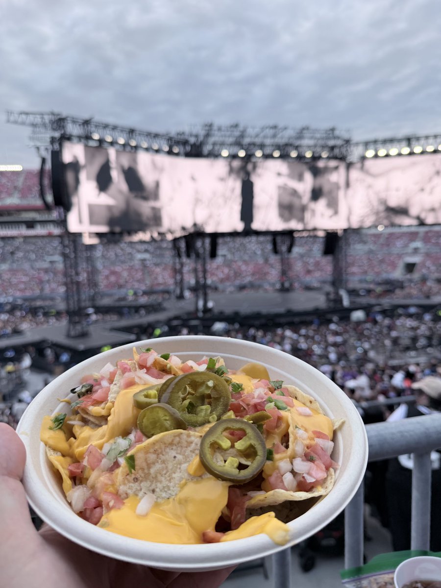 Nachos for dinner at the concert ftw! #bts #bts_arirang_worldtour_tampa #bts_worldtour_arirang_tampa