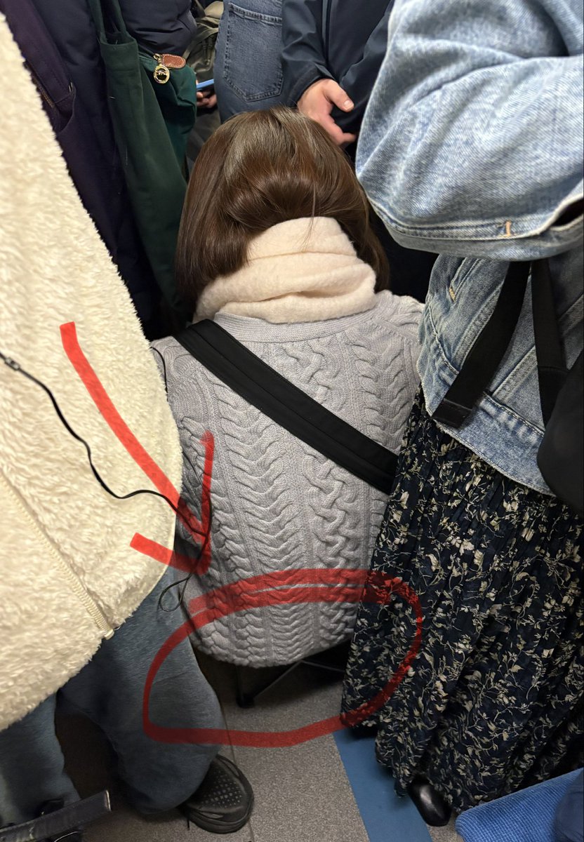 sashatoronto's tweet image. Bring your own chair (BYC) on the TTC this morning.

#Toronto 
#TTC