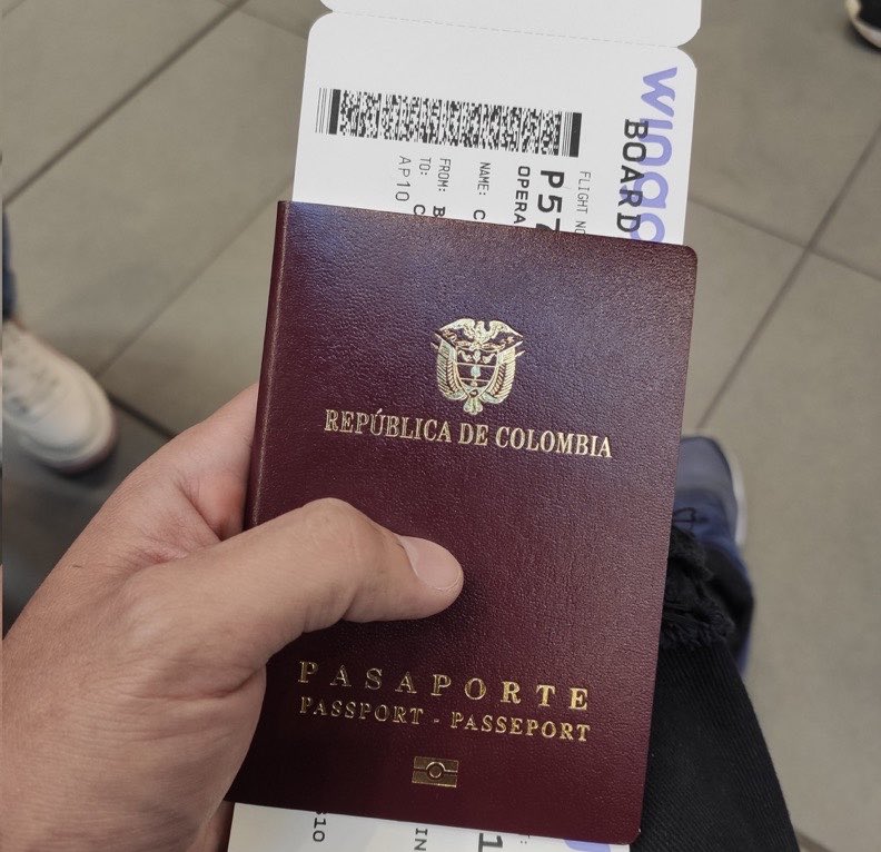 Alejandro tweet media