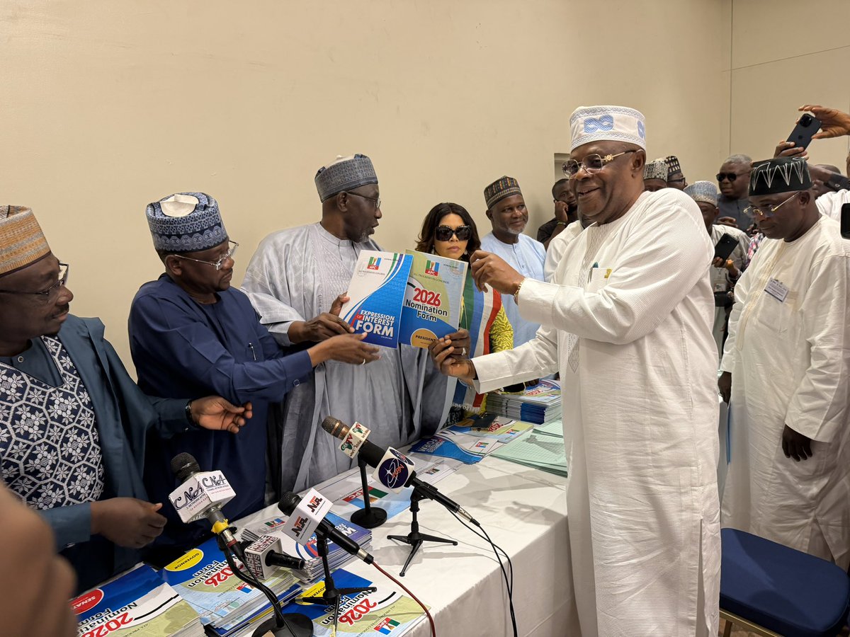 Hon. James Faleke has picked up the N100 million APC presidential nomination forms for President Tinubu's reelection bid for the 2027 election today.
The forms were earlier purchased by Kogi youths in February 2026.