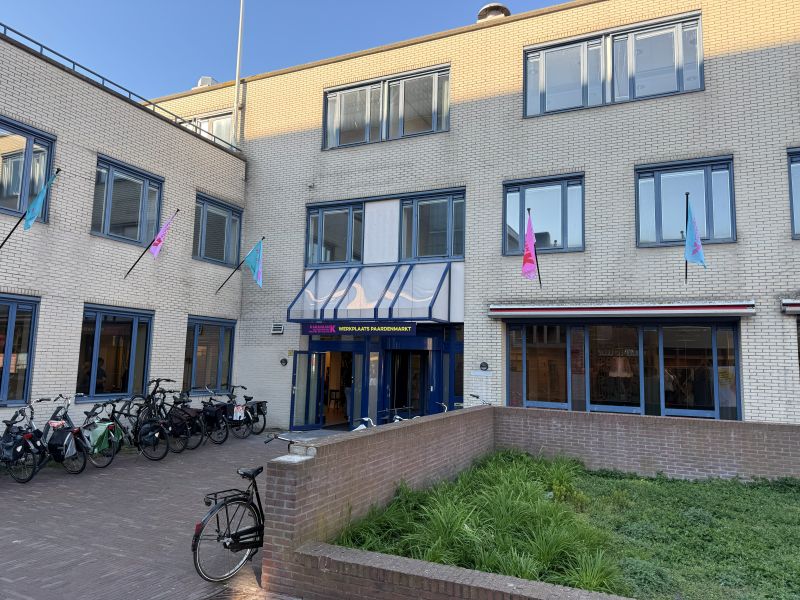 OntdekAlkmaar's tweet photo. Karavaan opent tijdelijke werkplaats in binnenstad van Alkmaar -  https://t.co/49hEOsvGLB  #Alkmaar #Opening #Werkplaats #kunstencultuur #makers https://t.co/rKVzXDbmYC