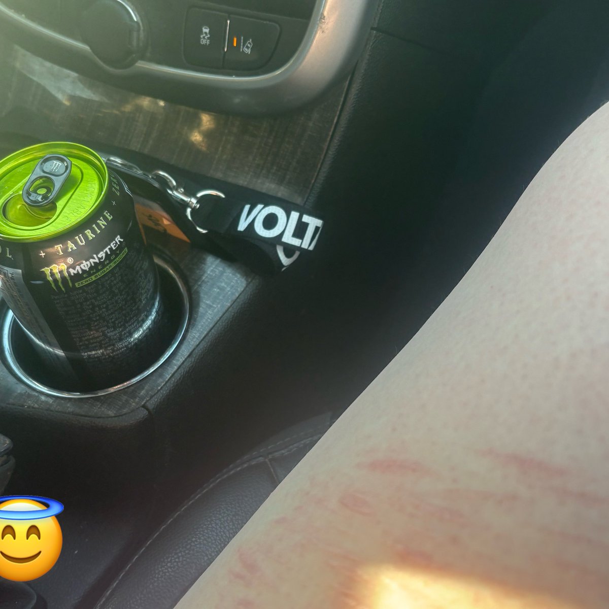 sx_pxxm's tweet image. Made some savoury biscuits with my sister then we fought in the car after #balance ✨