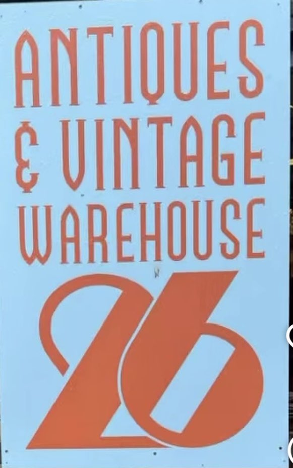 GardenBrocante's tweet image. For anyone near 
#henleyonthames or #reading
Opening in conjunction with The Vintage Look a large warehouse full of antiques and vintage items! 
Opening May 1st. 
7 days a week 10 am - 4 pm
RG9 5LA
Garden Brocante will be selling tools, baskets and rustic paraphernalia ❤️