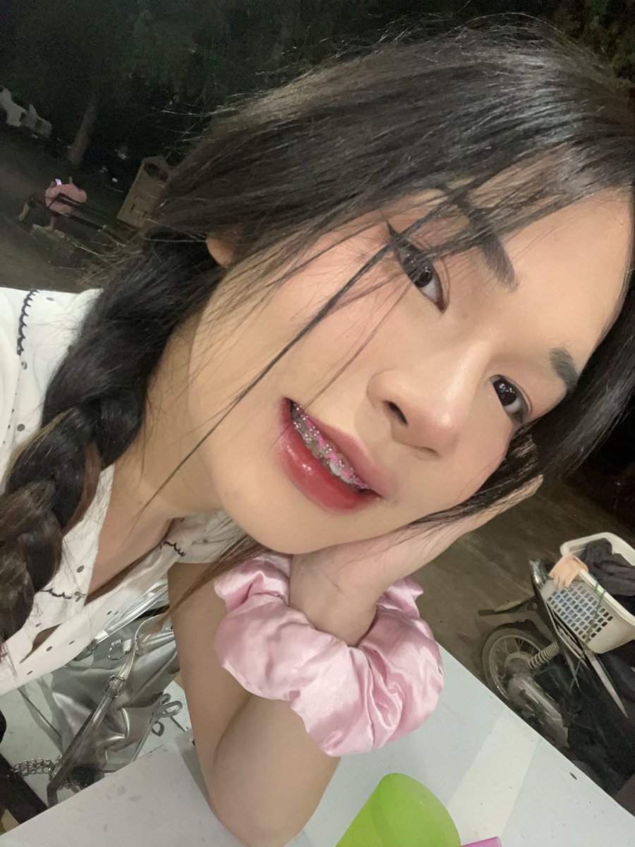 🆉🅾🅴🔮 tweet media