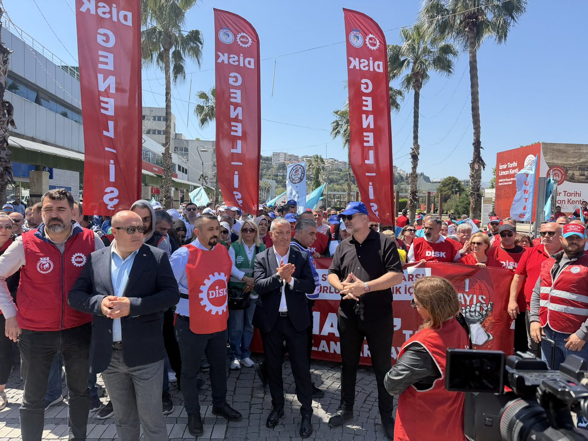 HamdullahGiral's tweet photo. 1 MAYIS BİRLİK,MÜCADELE VE DAYANIŞMA GÜNÜ ETKİNLİKLERİMİZ HIZLA DEVAM EDİYOR.
Bugün 1 Mayıs Tertip Komitesi ve Türk İş’e bağlı Sendikaların katılımlarıyla halkımızı ve tüm Emekçileri 
1 MAYIS İŞÇİ BAYRAMINDA Gündoğdu Meydanında buluşmaya davet ettik.
“YAŞASIN ÖRGÜTLÜ MÜCADELEMİZ” https://t.co/wbrmx6LTl7