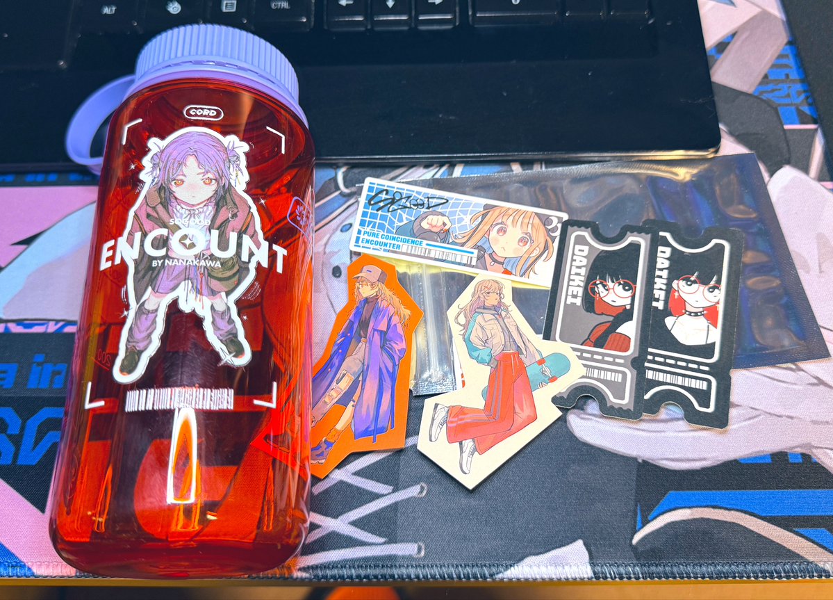 RuwXy's tweet image. ボトルとステッカー届いたよー٩( 'ω' )و #そーぐっど #Sogood