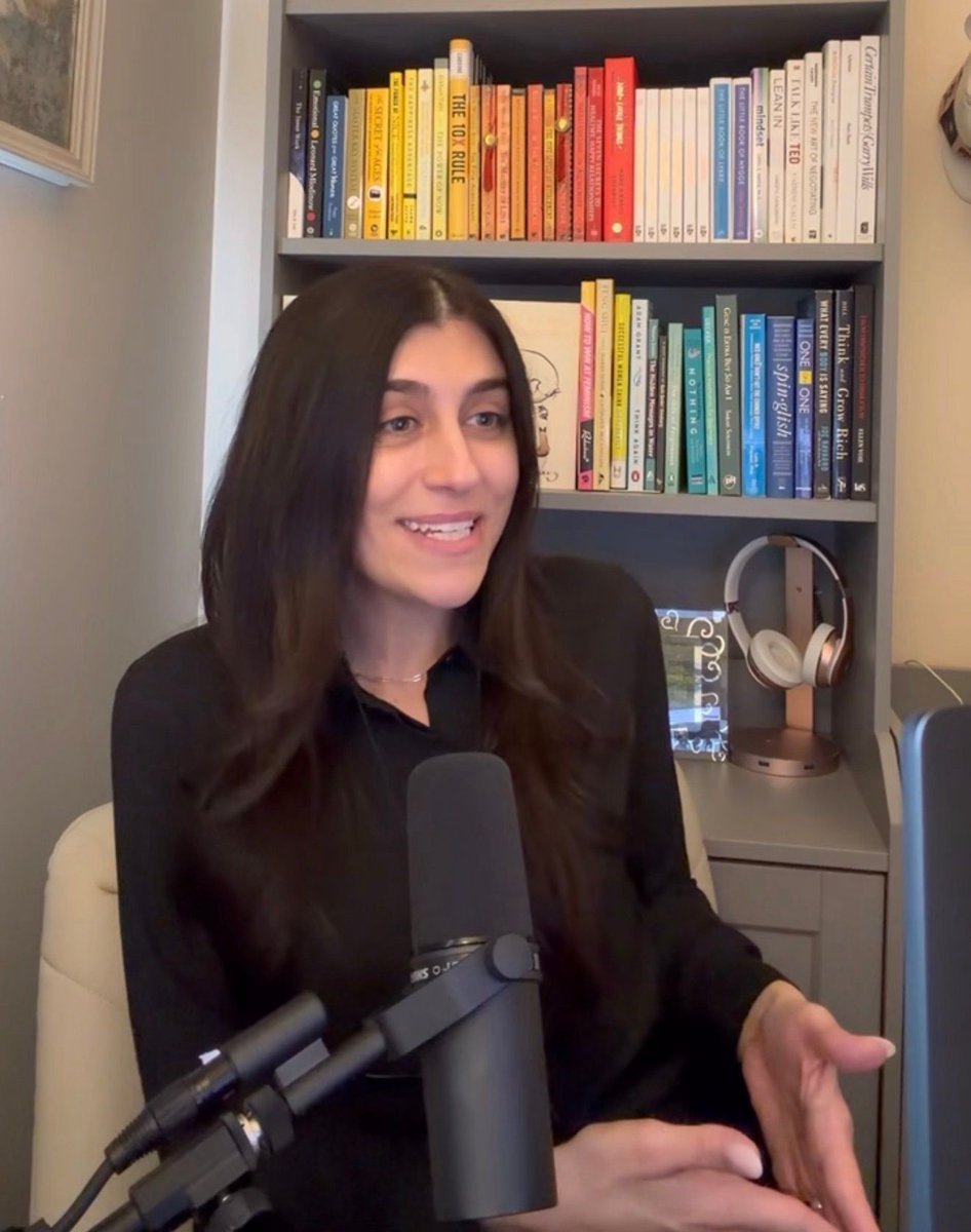 HannahHurckes's tweet image. A few months ago, I started building something I've wanted to create for a long time.

I can't share all the details yet — but I can tell you this:

It's at the intersection of two worlds I love. It's been built with intention.

More soon. 🤍 

#comingsoon #ladiesinlogistics