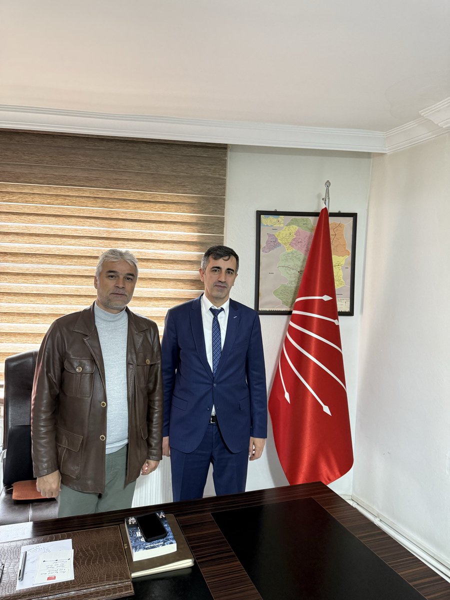 bingolistim's tweet photo. İl Sivil Toplumla İlişkiler Müdürümüz Nevzat DENİZ, Kamu ve STK İş Birliği kapsamında  Bingöl Cumhuriyet Halk Partisi İl Başkanlığını ziyaret etti. Müdürlüğümüz ve Siyasi Partiler Kanunu çerçevesinde istişareler yapıldı, bilgi alış verişinde bulunuldu. Kendilerine teşekkür eder çalışmalarında başarılar dileriz. @TC_icisleri @icisleriSTi @bingolvaliligi @Bingol_CHP @Nevzatdeniz1212