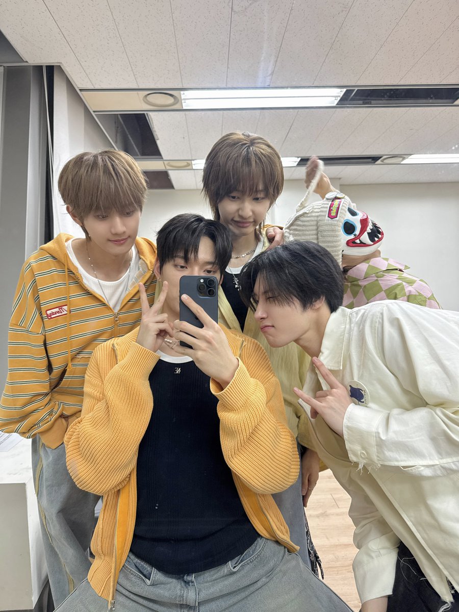 hrtz.wav (하츠웨이브) tweet media