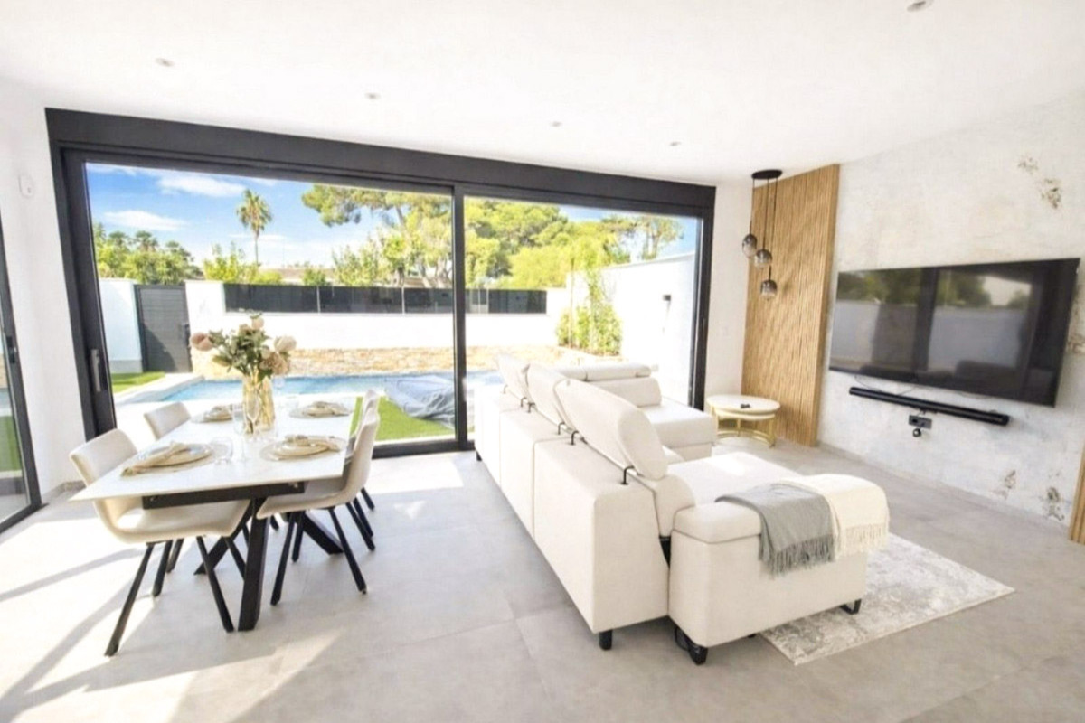 YourDreamHomeEs's tweet image. New to the market in Santiago de la Ribera!

Modern 3 bed villa with private heated pool, solarium and walking distance to the beach.

€599,000.

For more info👇
yourdreamhome.es/property/santi…

#SantiagoDeLaRibera #VillaForSale #SpainProperty #CostaCalida #DreamHomeInSpain