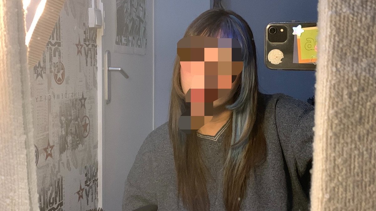 normalna djevojka tweet media