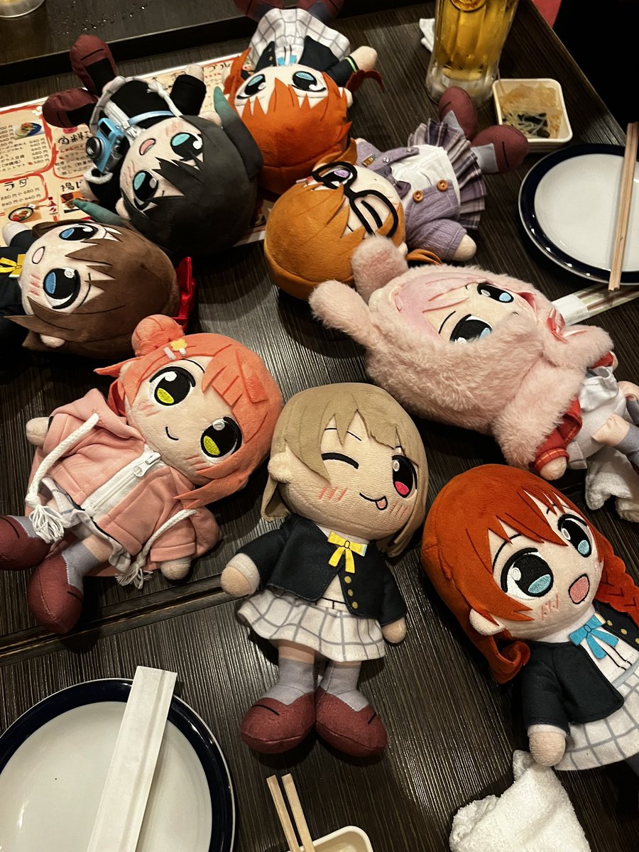 コウ tweet media