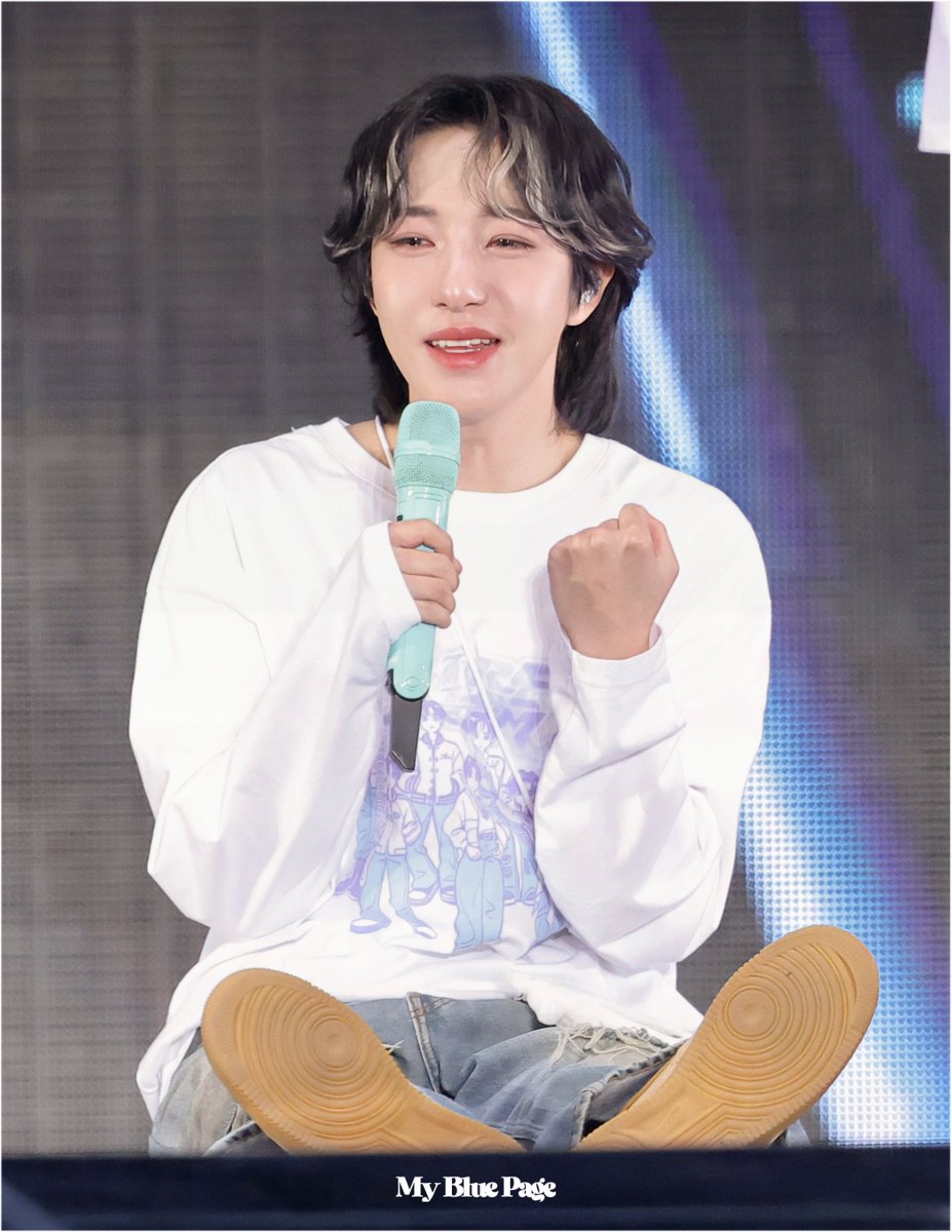 ᴍy ʙʟᴜᴇ ᴩᴀɢᴇ tweet media