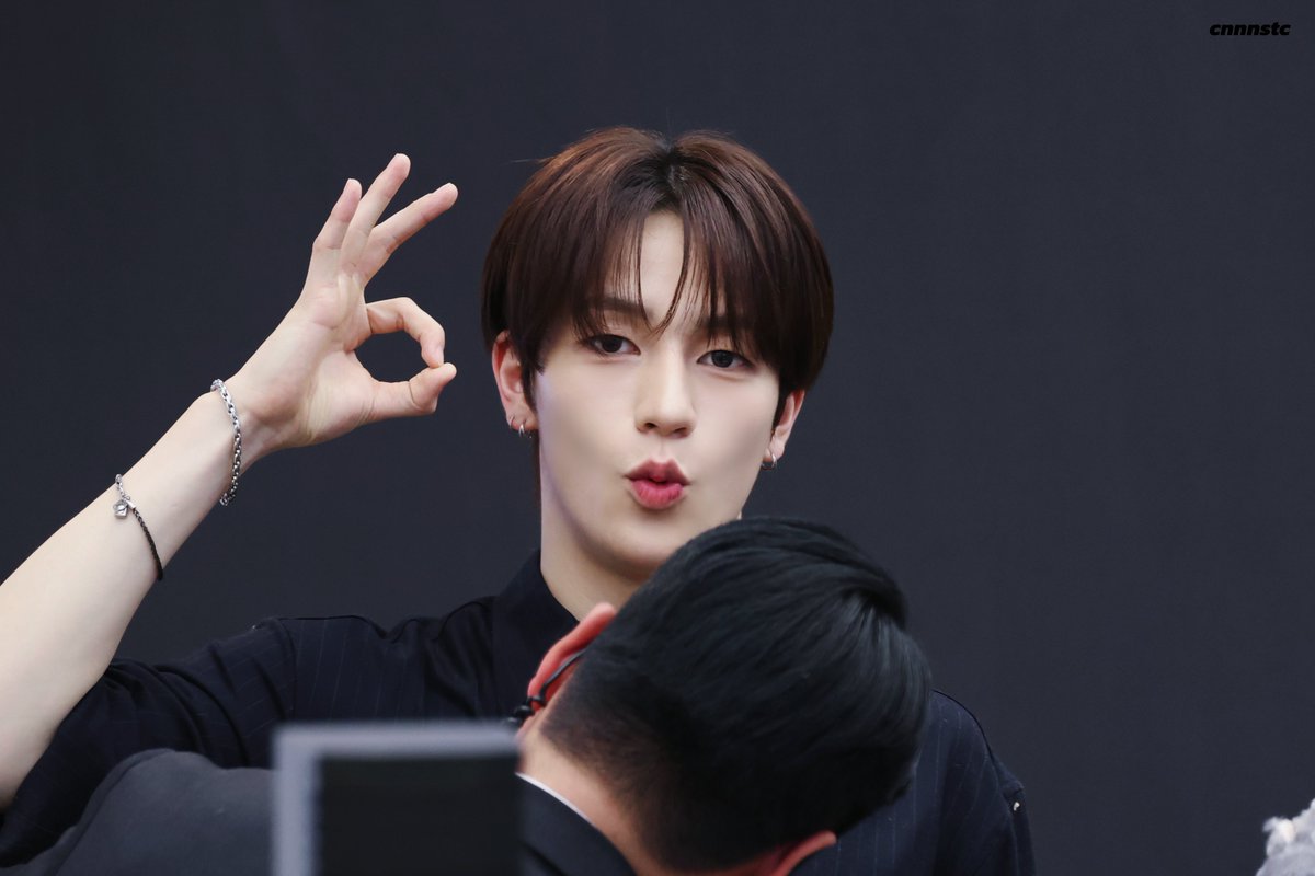 신중이 tweet media