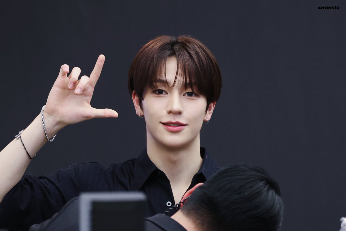 신중이 tweet media